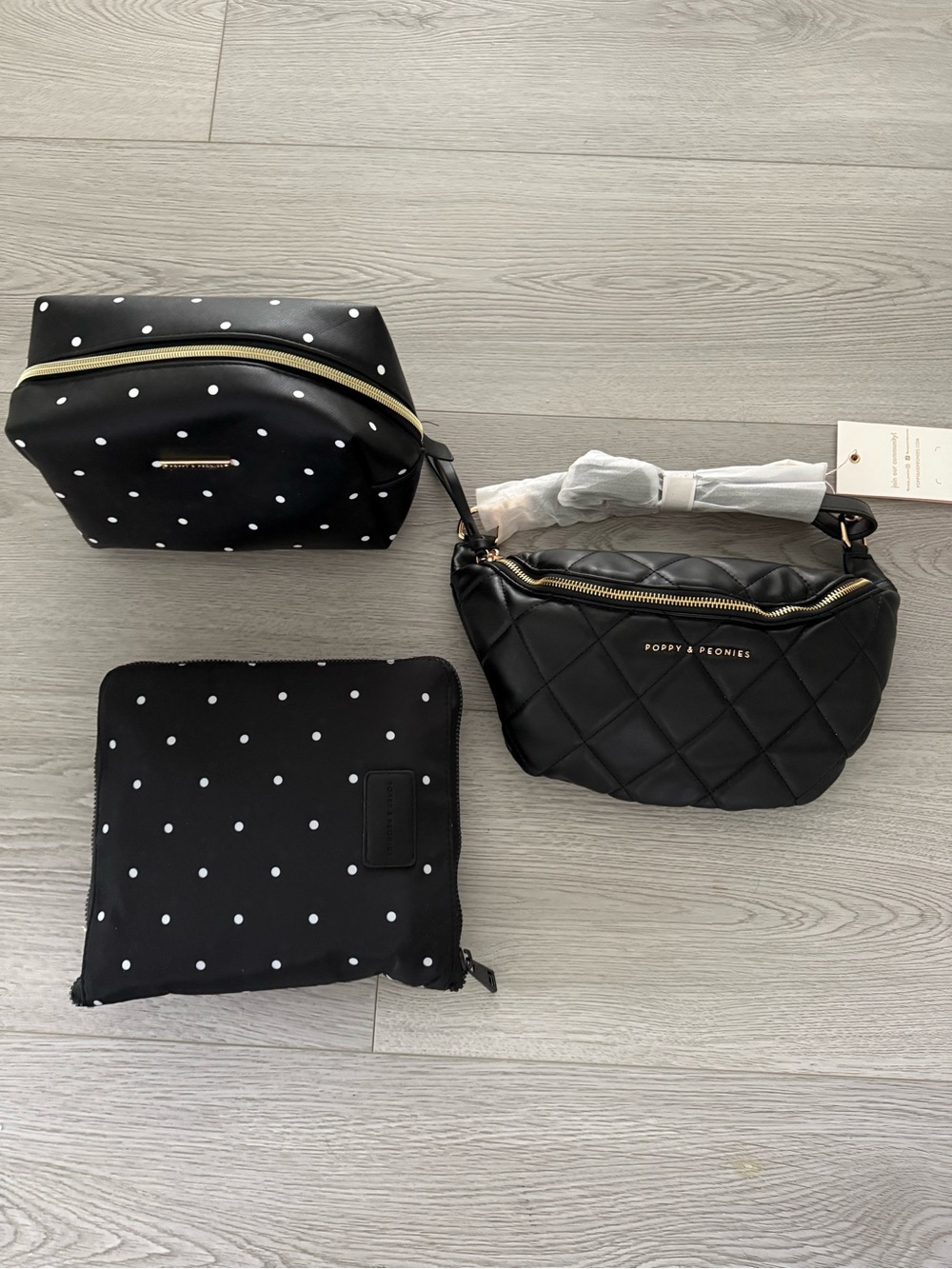 Poppy & Peonies Black Quilted Crossbody Bag and makeup bag set NWT 🌸